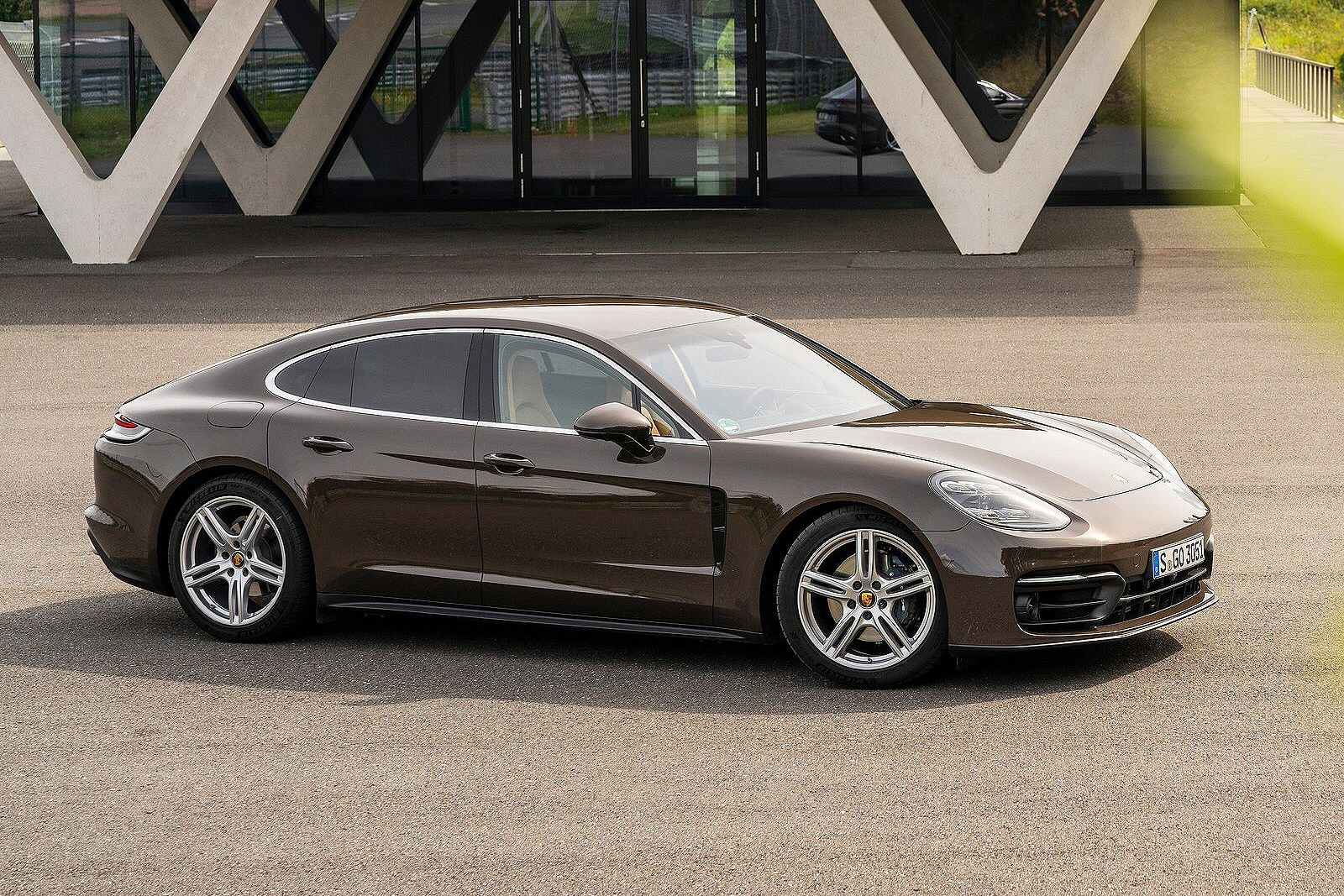 Used Porsche Panamera [971] (2020 - 2023) + Guide - Image 1
